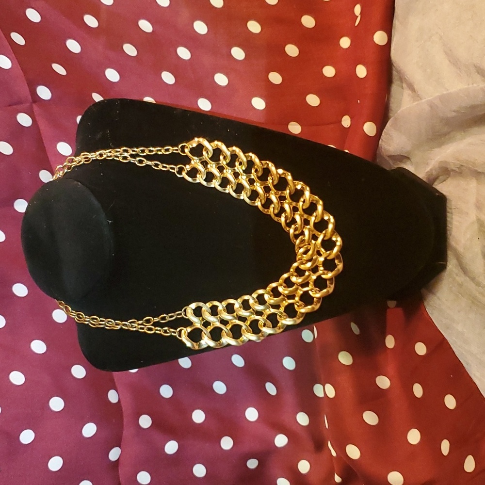 GOLD NECKLACE - Picture 4 of 4